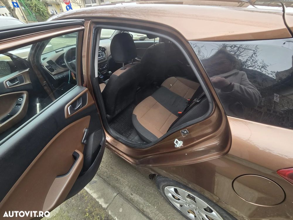 Hyundai i20 1.25 75CP M/T Comfort - 6