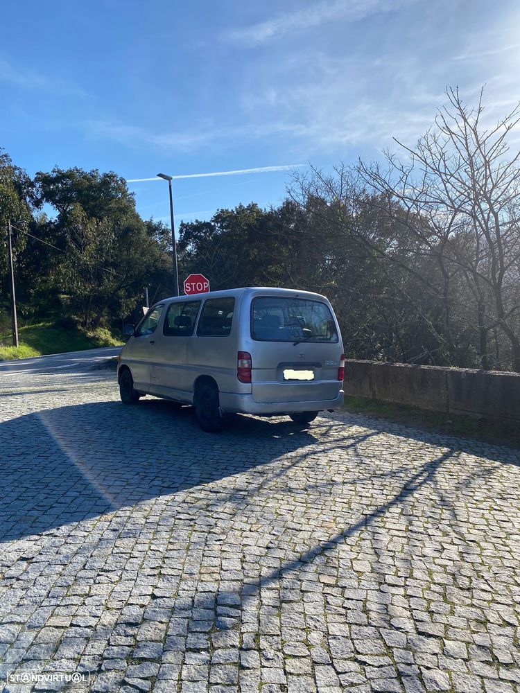 Toyota HiAce - 3