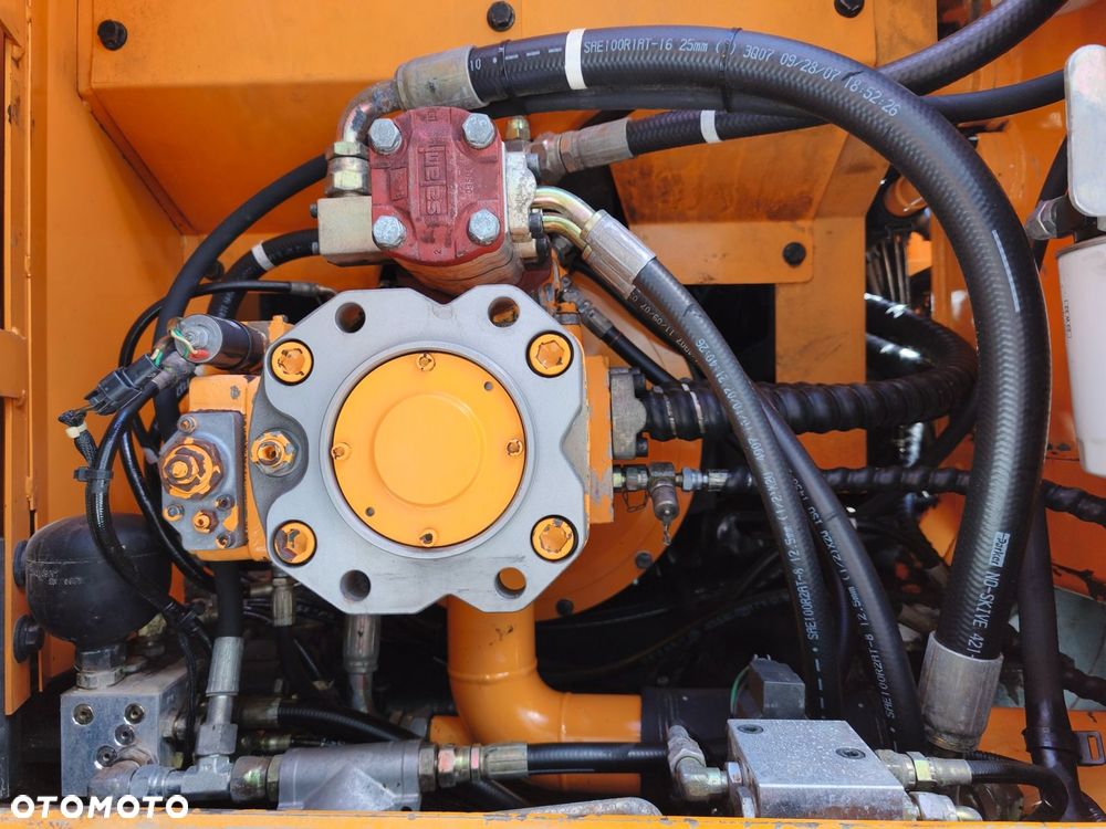 Hyundai HYUNDAI ROBEX 140W-7A - 7