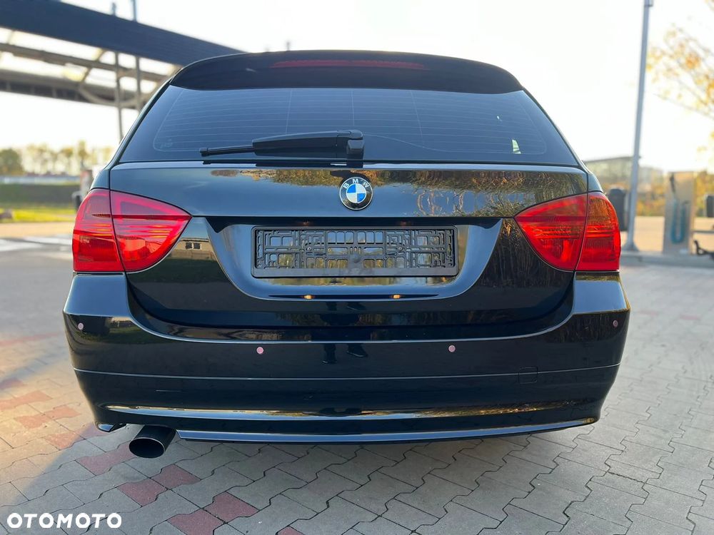 BMW Seria 3 320d DPF Touring - 5