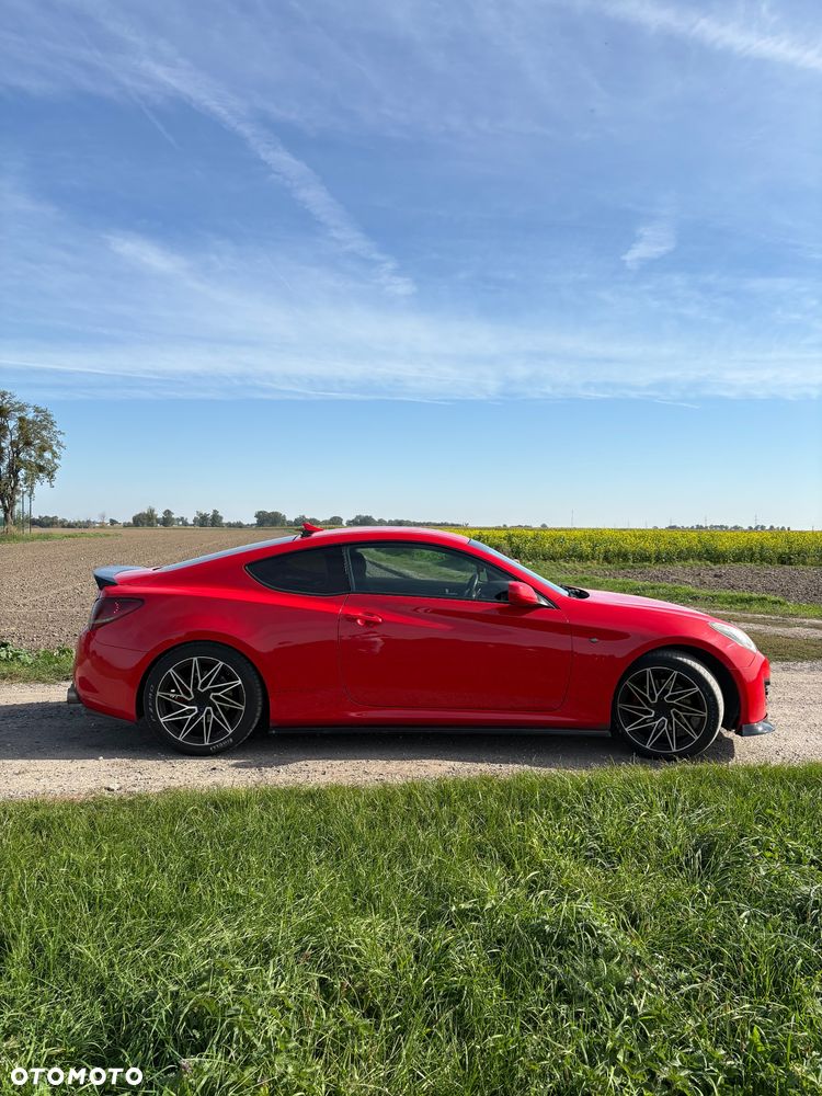 Hyundai Genesis - 6