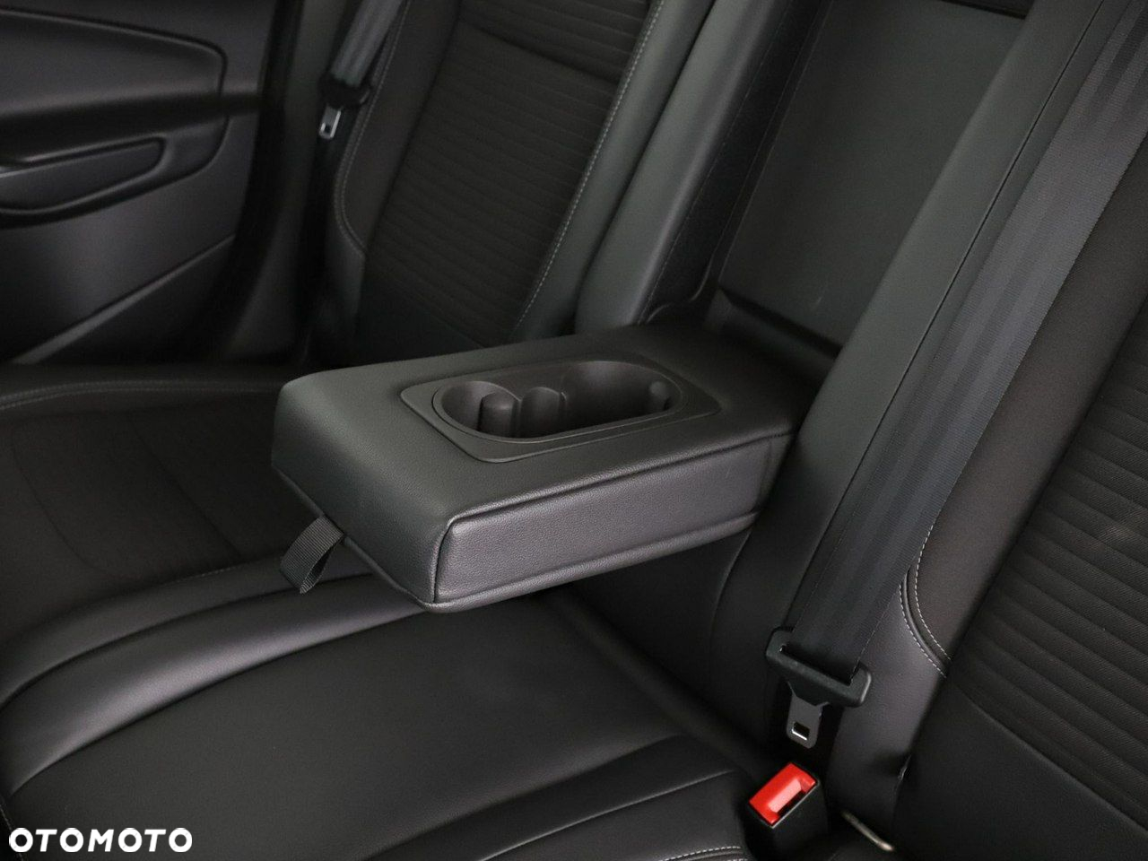 Ford Kuga 1.5 EcoBoost 4x4 Titanium - 34