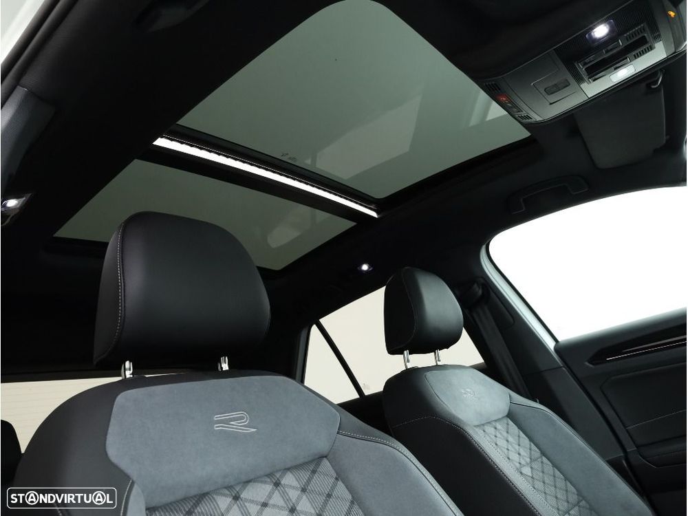 VW T-Roc 1.5 TSI R-Line DSG - 15