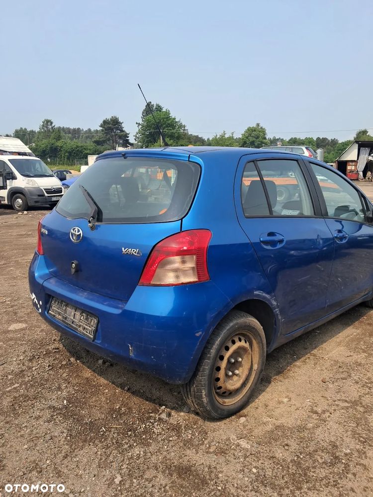 DAWCA CZĘŚCI TOYOTA YARIS II 2005 HB 1.4 D4D (1ND-TV) KOD LAK: 8T0 - 4