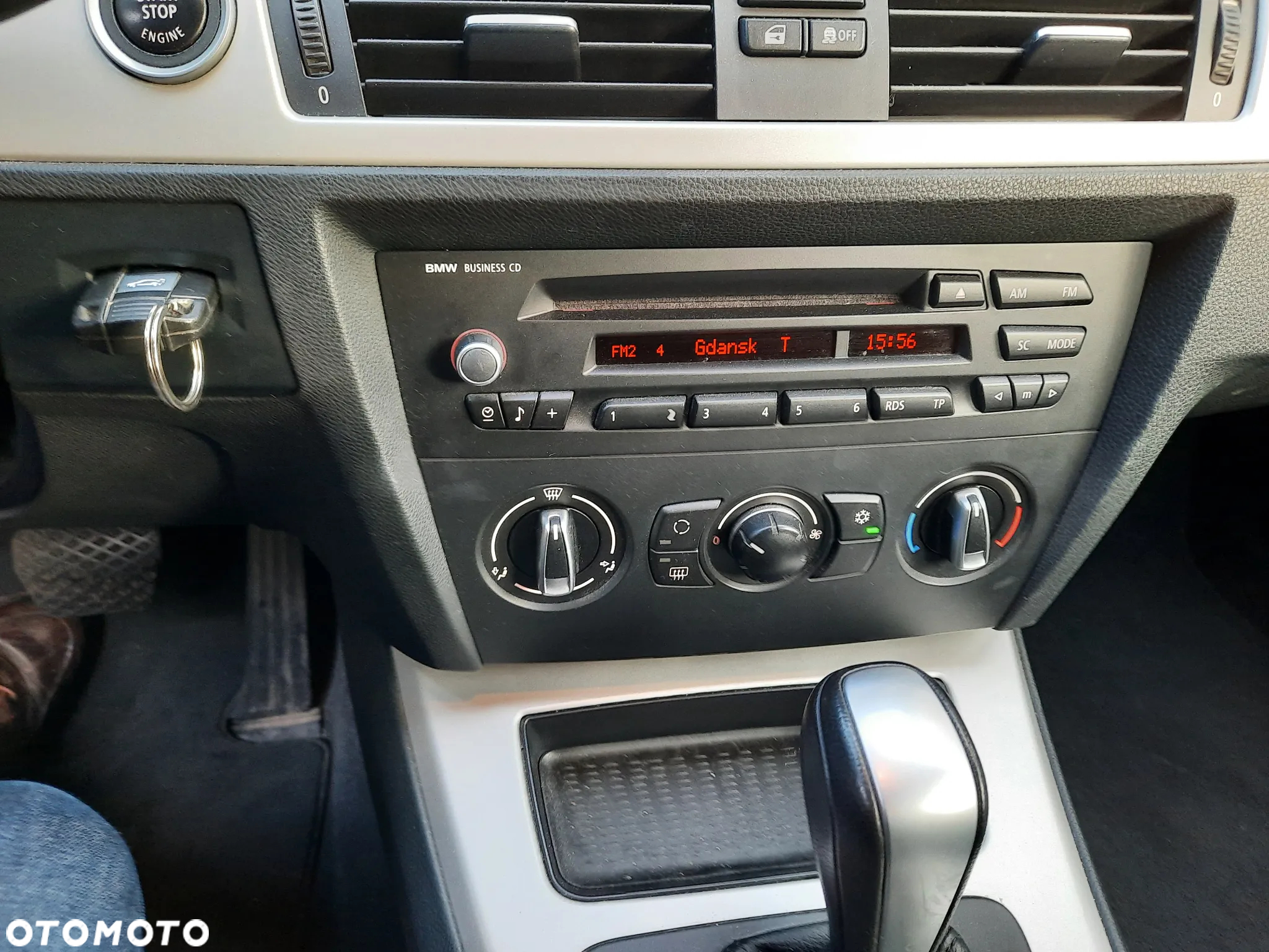 BMW Seria 3 318d DPF Touring - 17