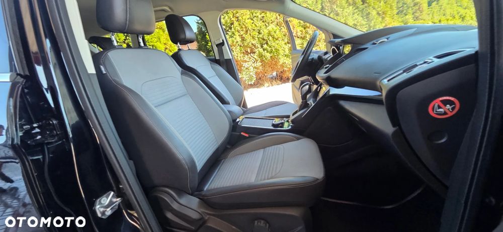 Ford Kuga 2.0 TDCi 4x4 Titanium - 35