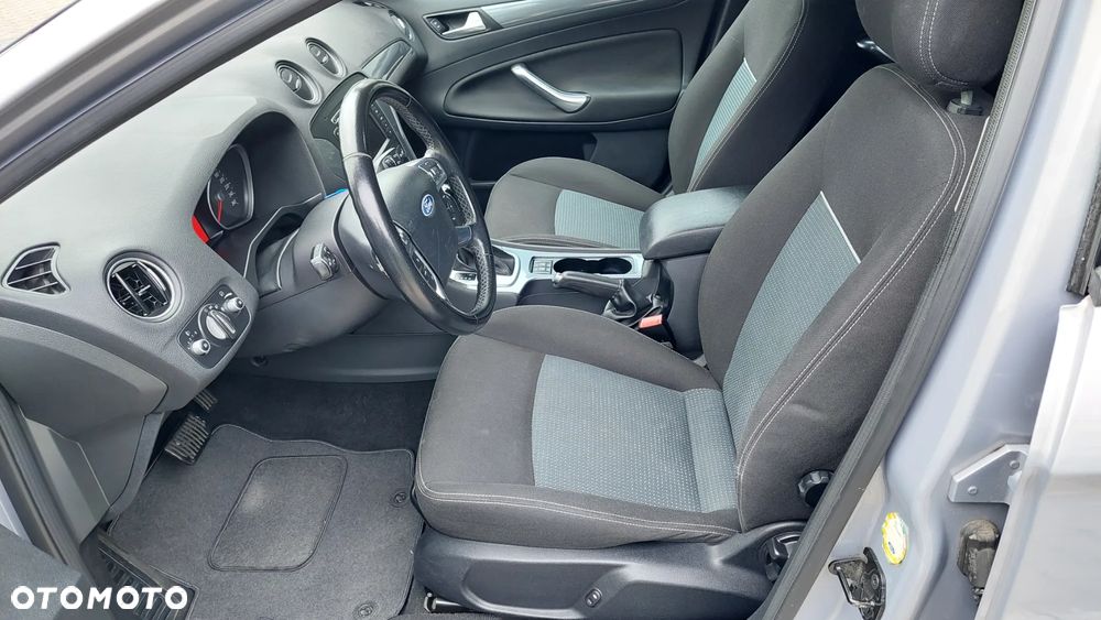 Ford Mondeo Turnier 2.0 TDCi Trend - 8