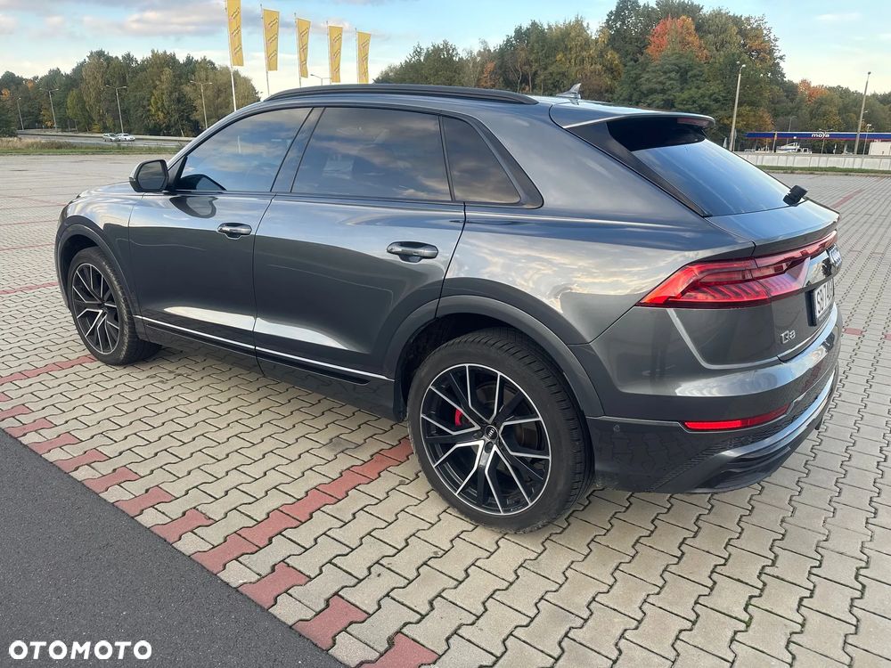 Audi Q8 - 8
