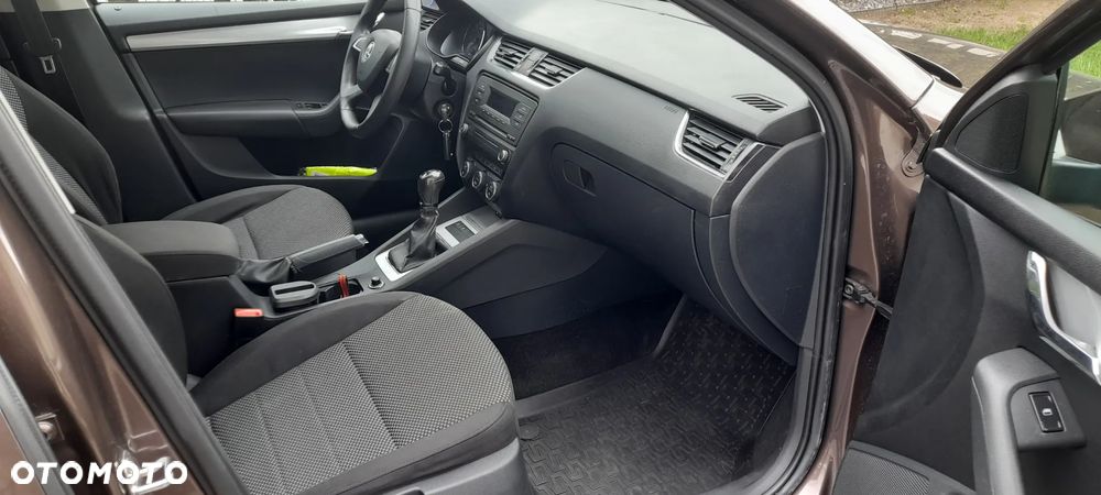 Skoda Octavia 1.6 TDI DPF FAMILY - 9
