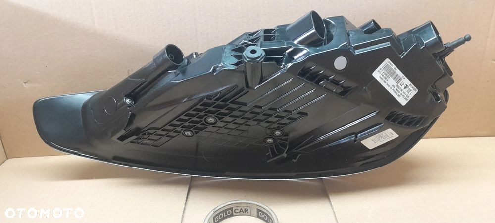 PORSCHE CAYMAN GT4 LAMPA TYŁ LEWA EUROPA IGŁA 9P0945095 - 6