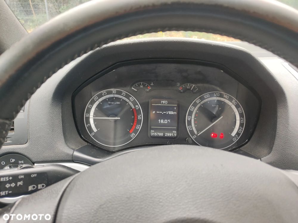 Skoda Octavia 2.0 TDI DPF RS - 6