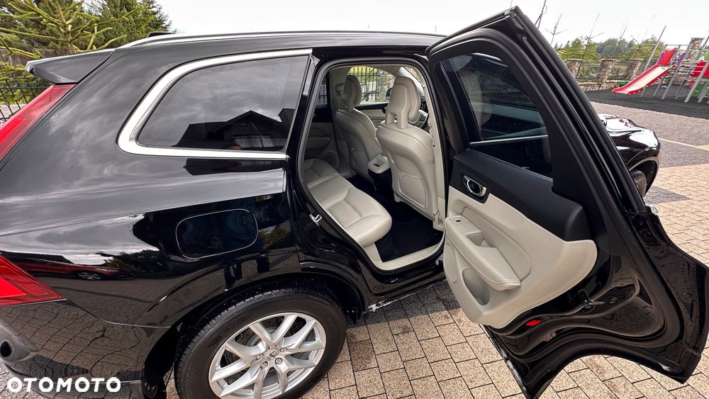 Volvo XC 60 D4 AWD Momentum - 22