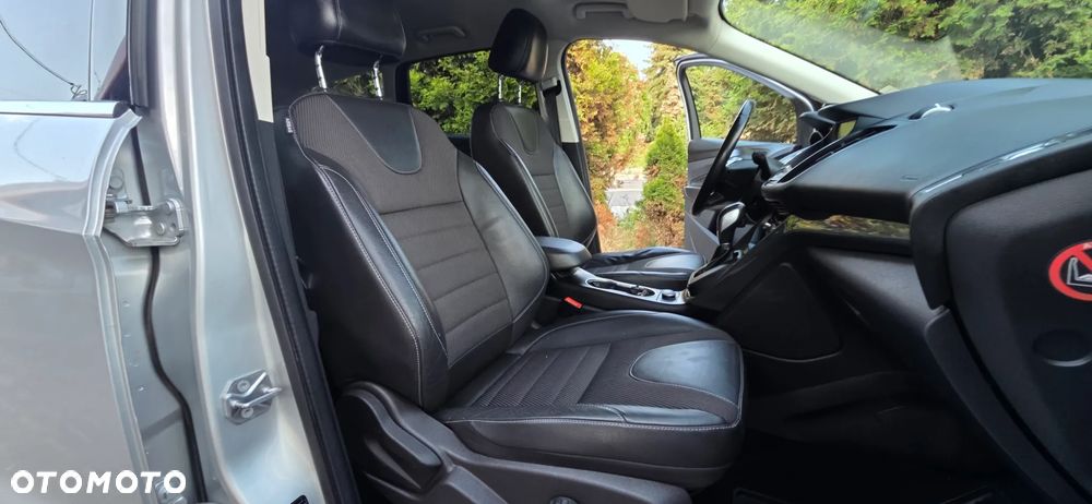 Ford Kuga 2.0 TDCi 4x4 Titanium - 31