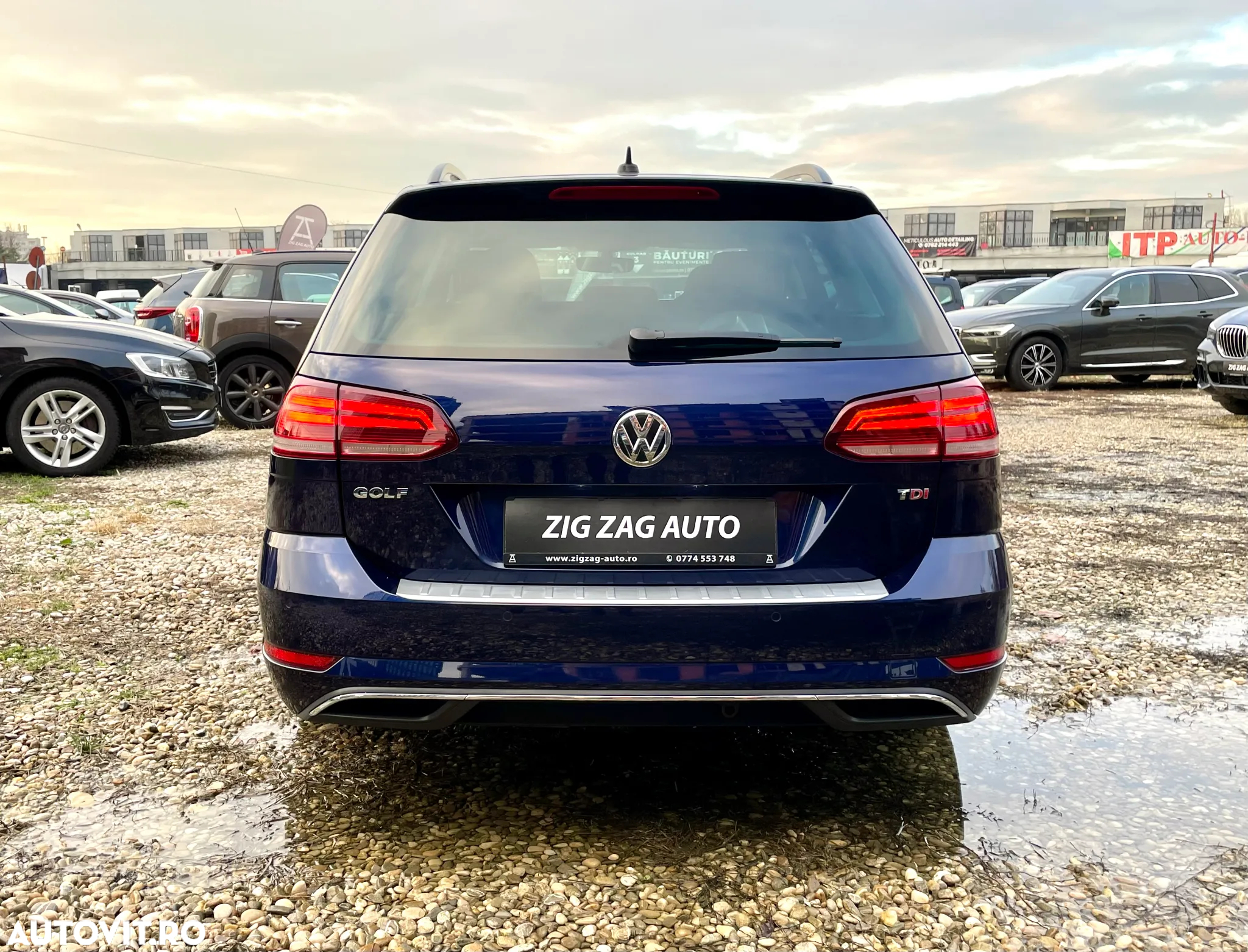 Volkswagen Golf 1.6 TDI DSG Highline - 8