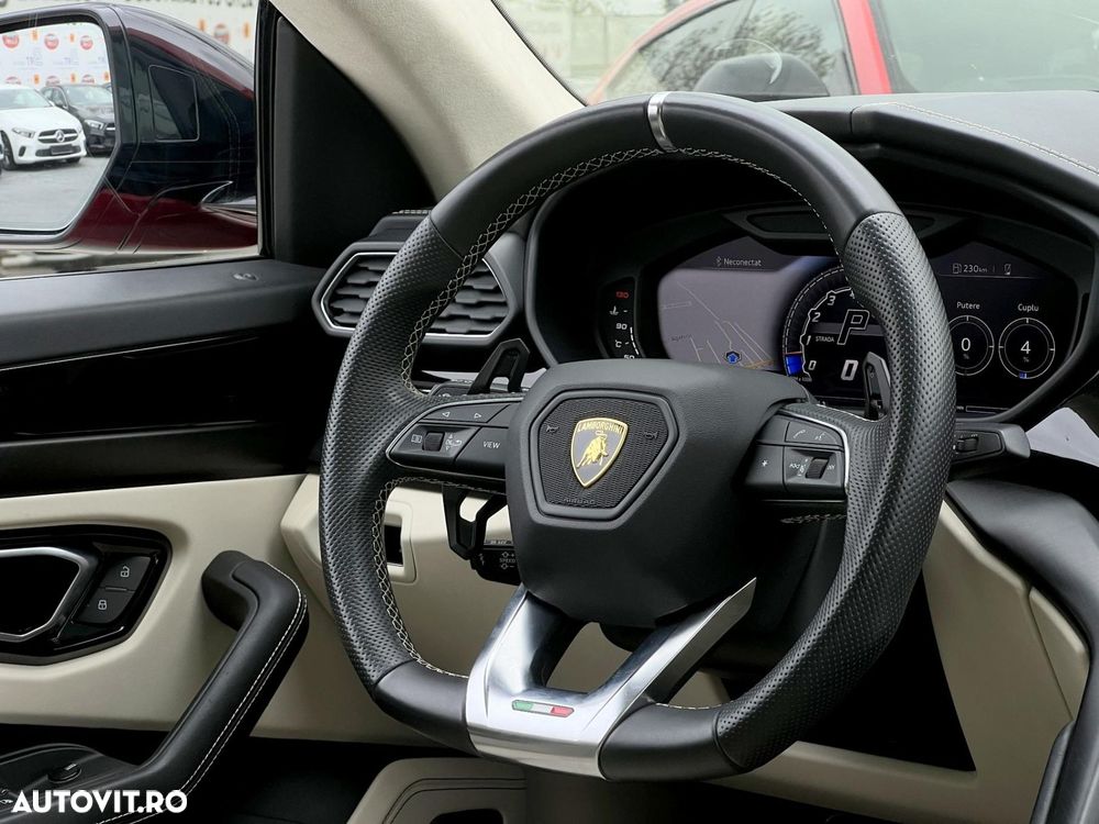 Lamborghini URUS - 10
