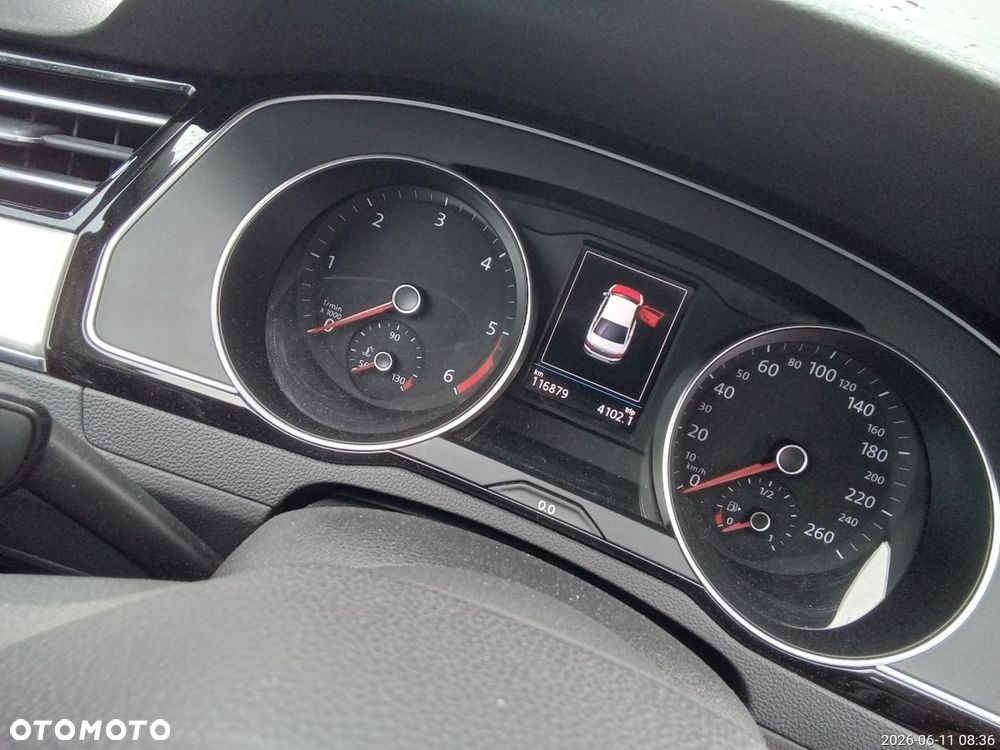 Volkswagen Passat 2.0 TDI Elegance DSG - 7