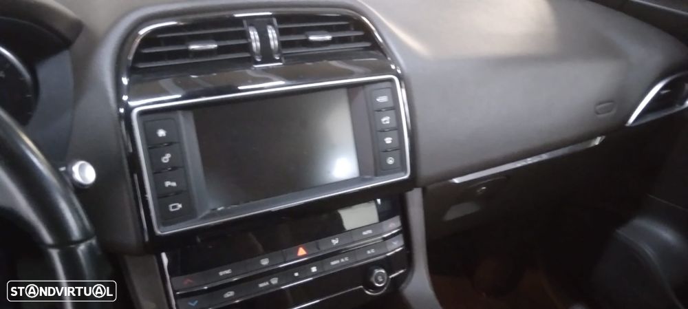 Jaguar F-Pace 2.0 i4D Pure AWD Aut. - 7