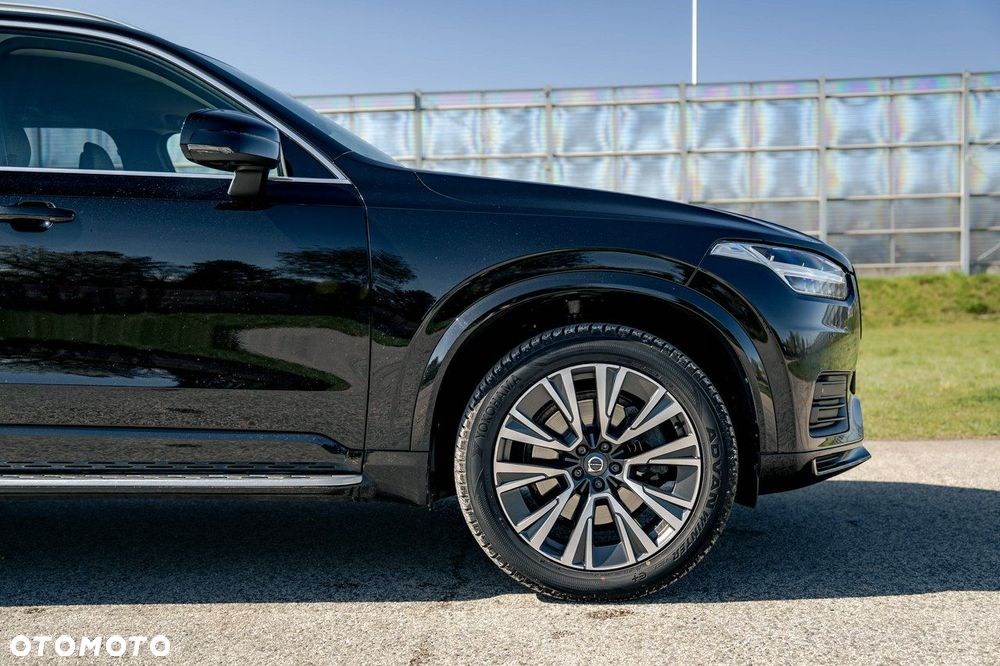 Volvo XC 90 - 9