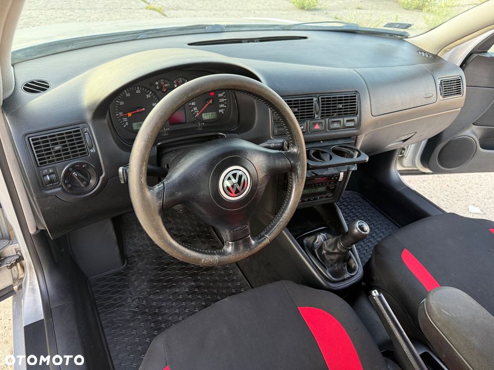 Volkswagen Golf 1.6 Highline - 13