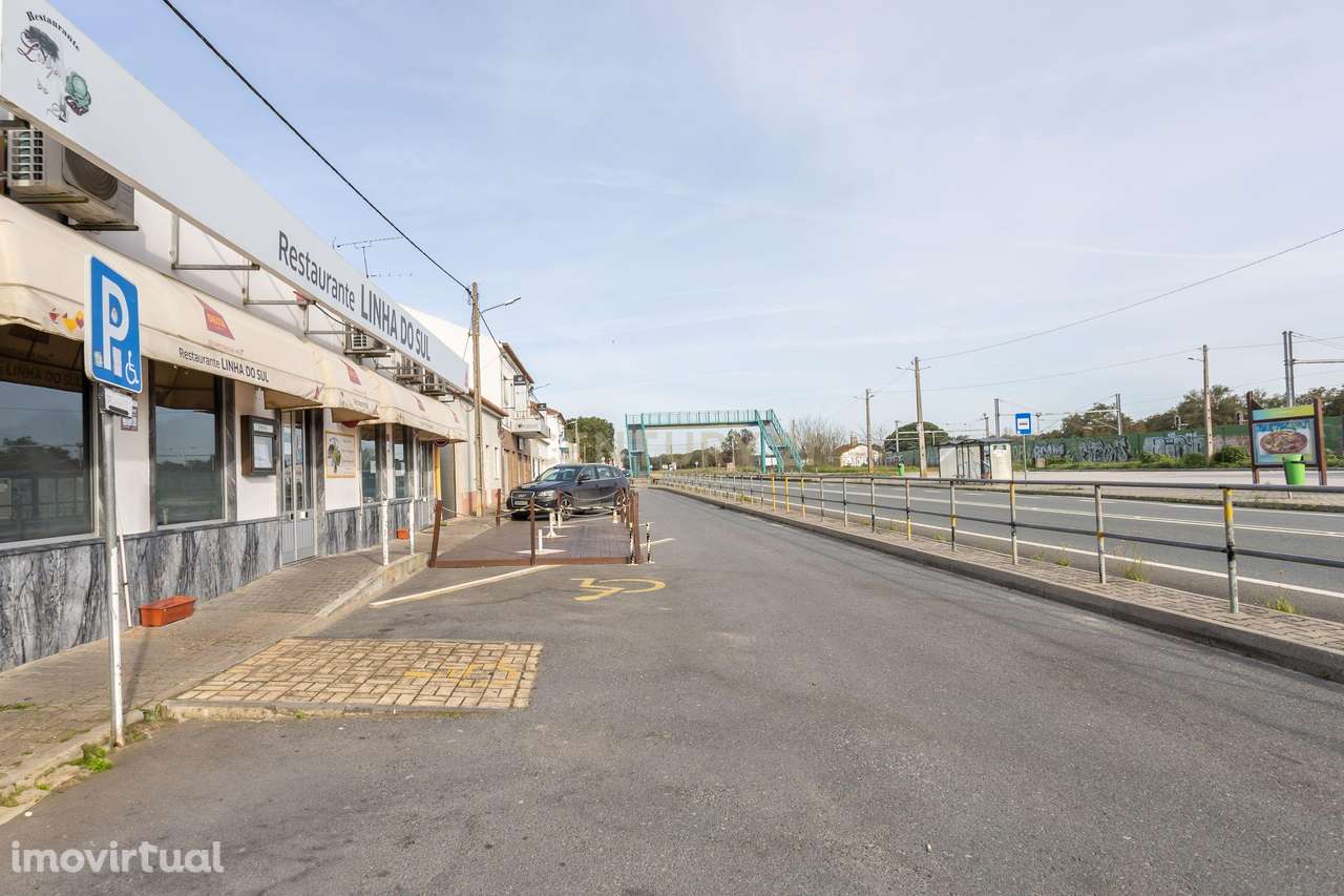 Restaurante tradicional em funcionamento de 1984, com gastronomia de e - Grande imagem: 4/53