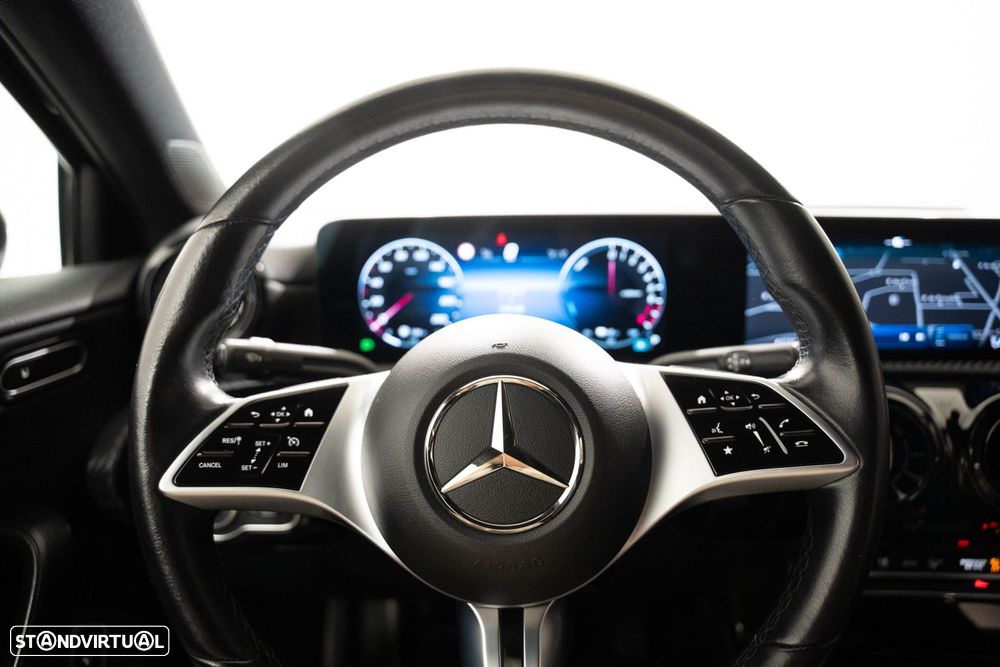 Mercedes-Benz A 250 Limousine e Progressive - 24