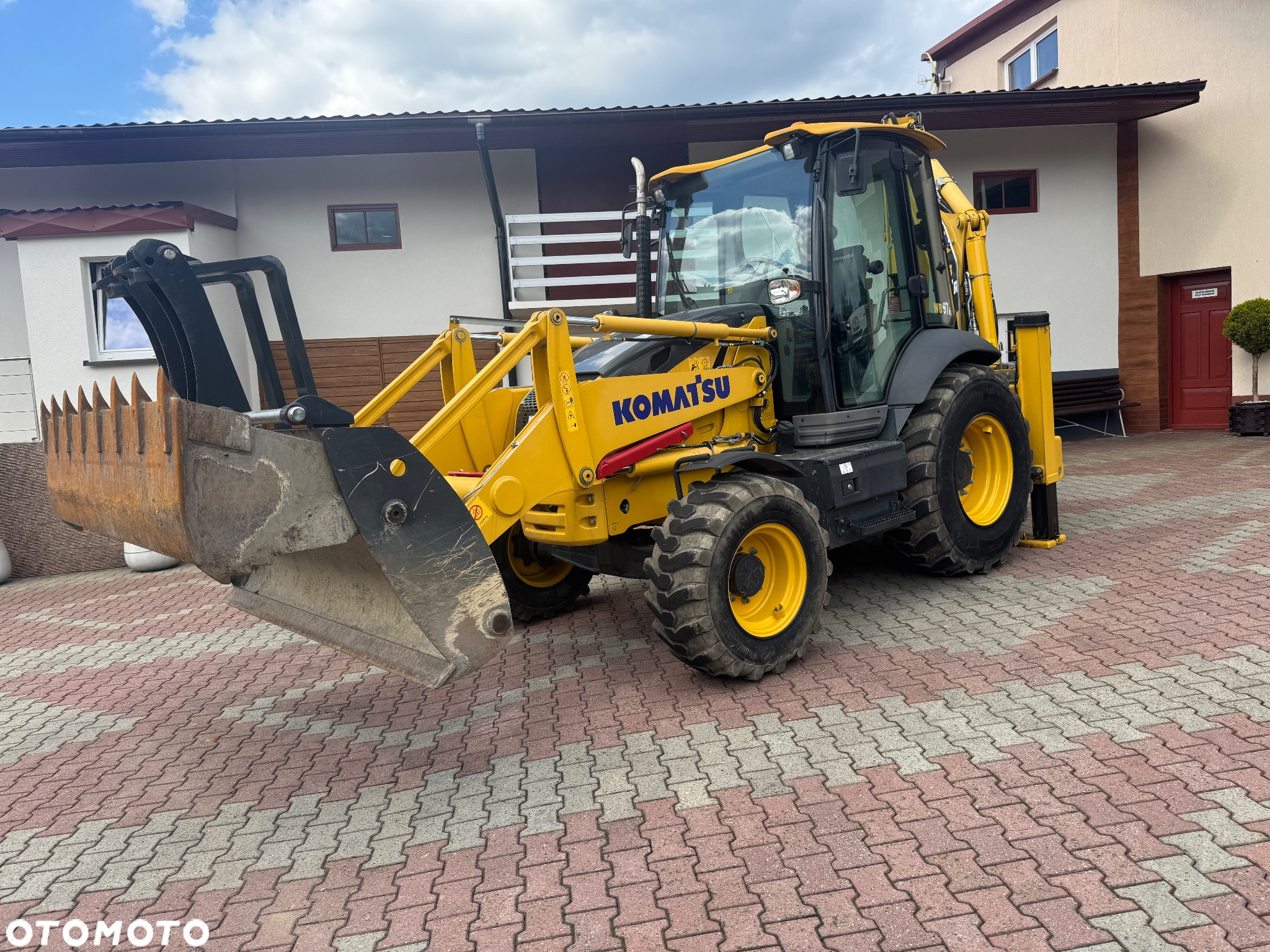 Komatsu WB 97R - 10
