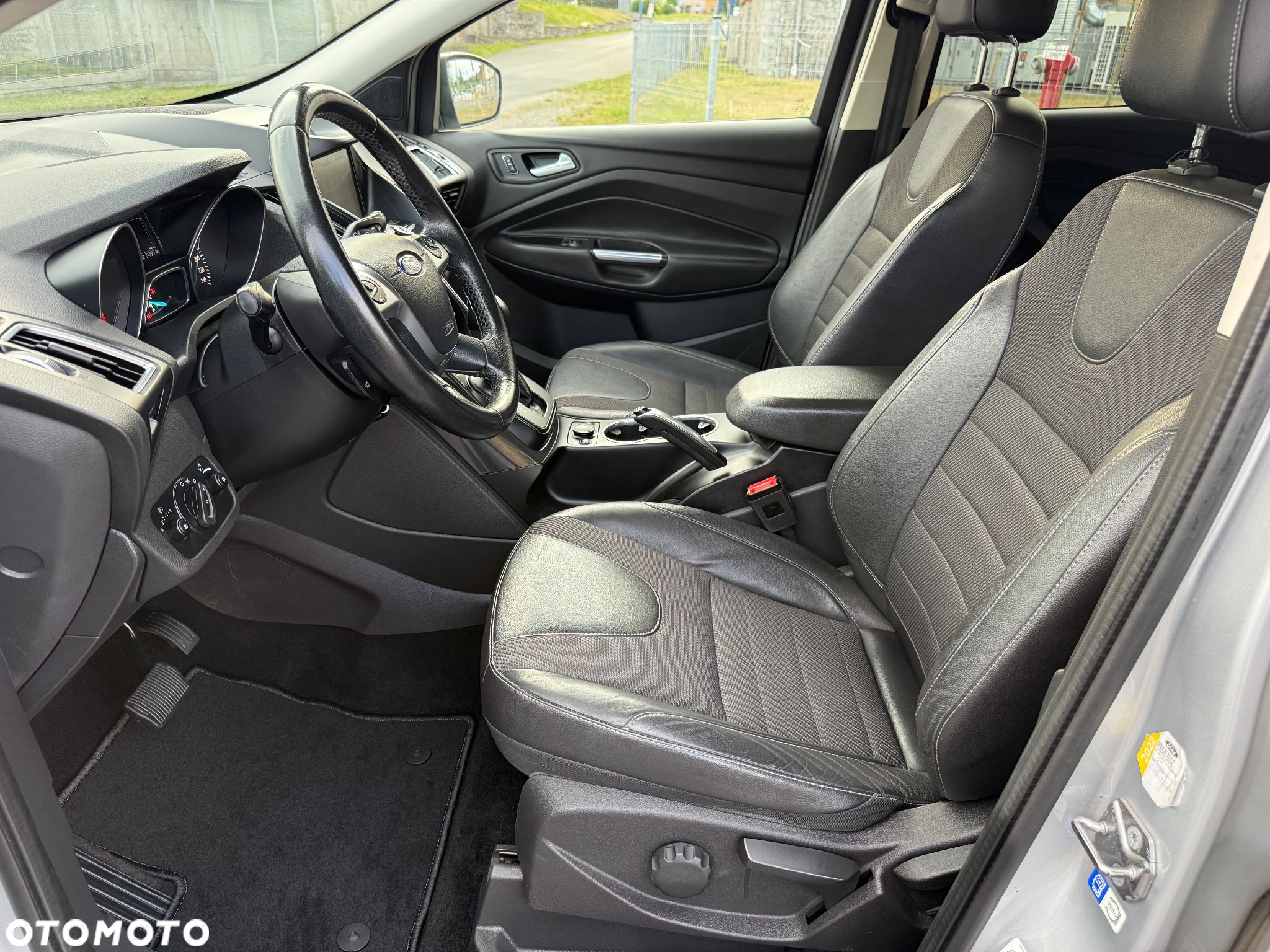 Ford Kuga 2.0 TDCi 4WD Titanium - 25
