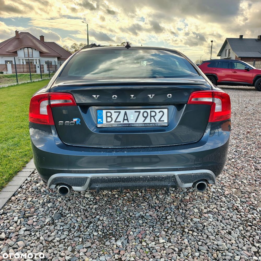 Volvo S60 D4 R-Design - 11