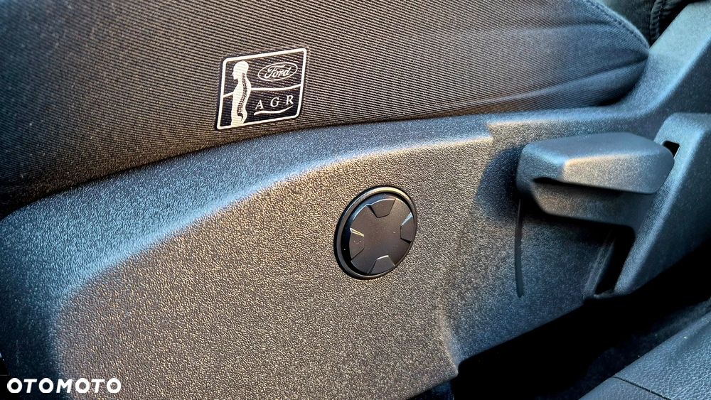 Ford Mondeo 2.0 EcoBlue Titanium - 23