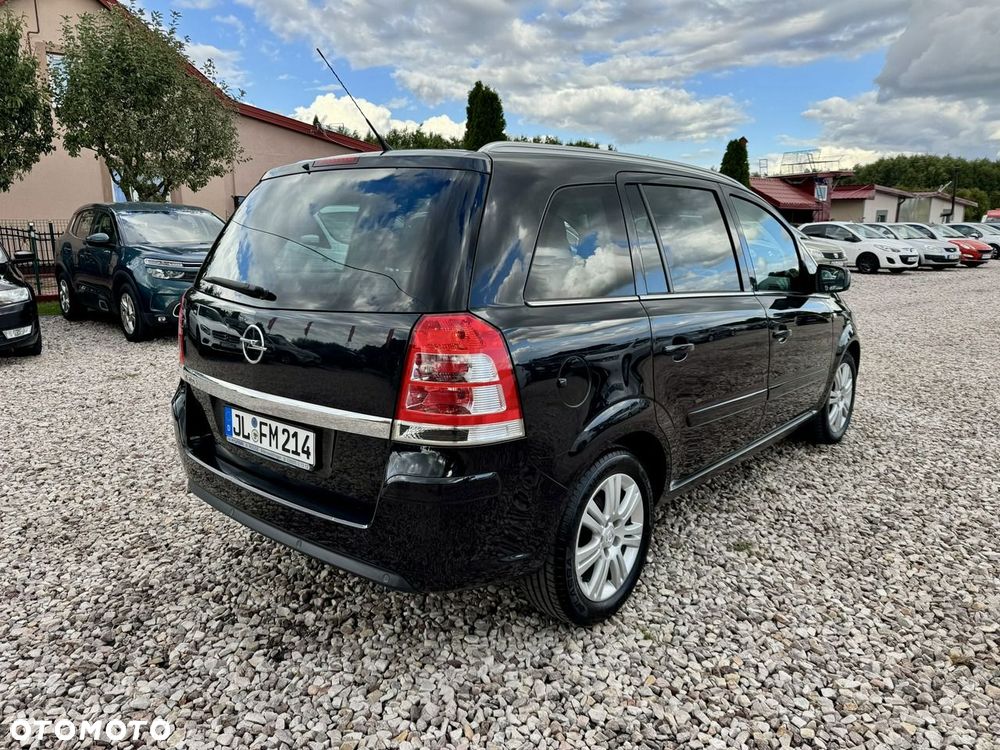 Opel Zafira - 10