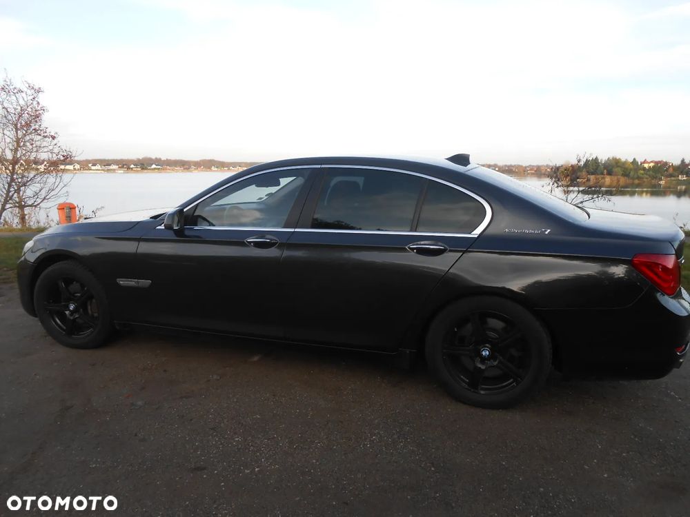 BMW Seria 7 750Li Edition Exclusive - 6