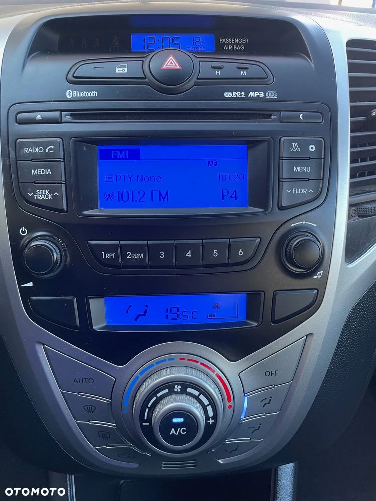 Hyundai ix20 1.4 blue - 18