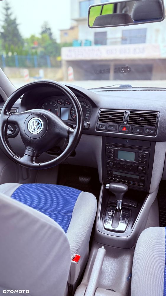 Volkswagen Golf - 16