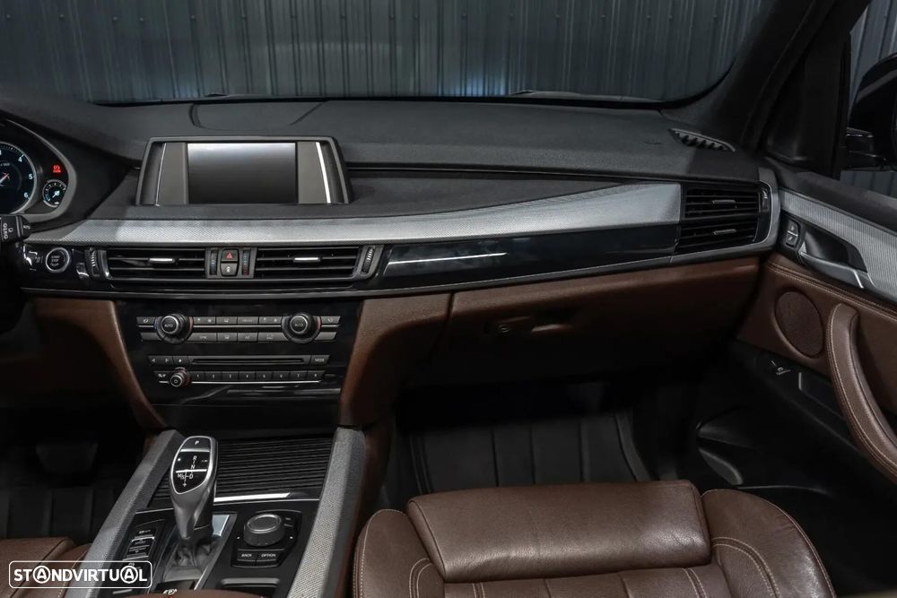 BMW X5 25 d xDrive Pack M - 9