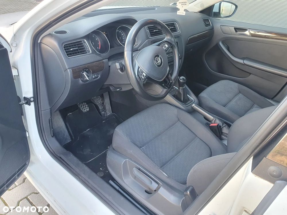 Volkswagen Jetta 1.4 TSI BMT Comfortline - 12