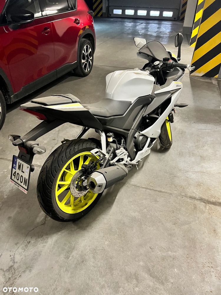 Yamaha YZF - 3