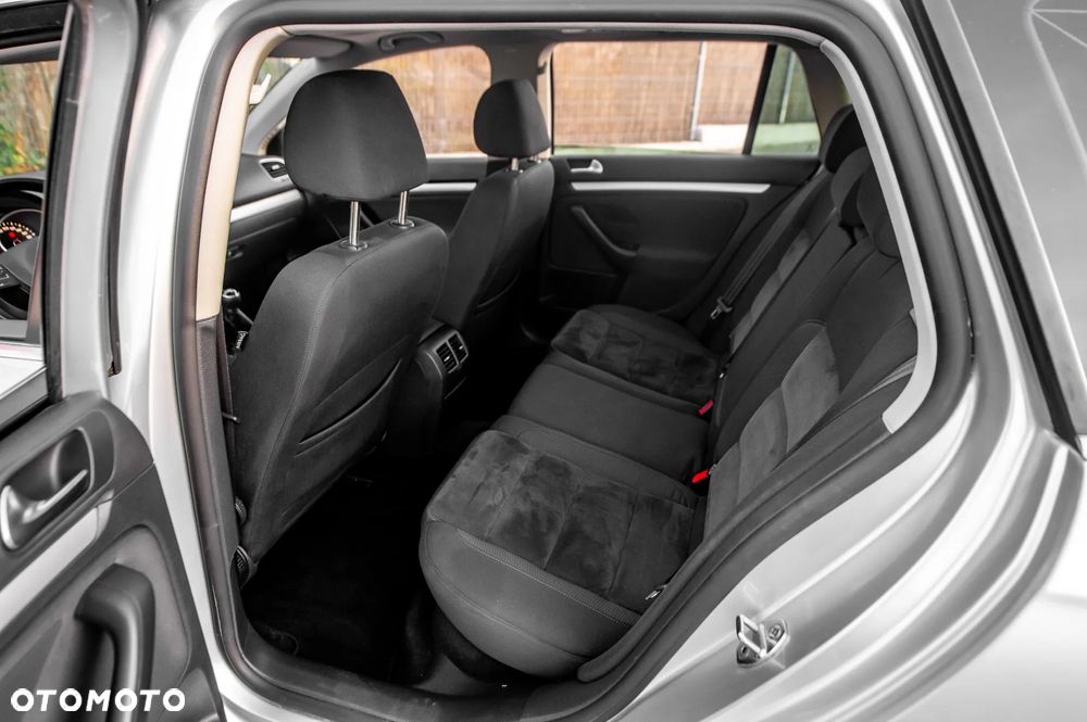 Volkswagen Golf 2.0 TDI DPF Highline - 20