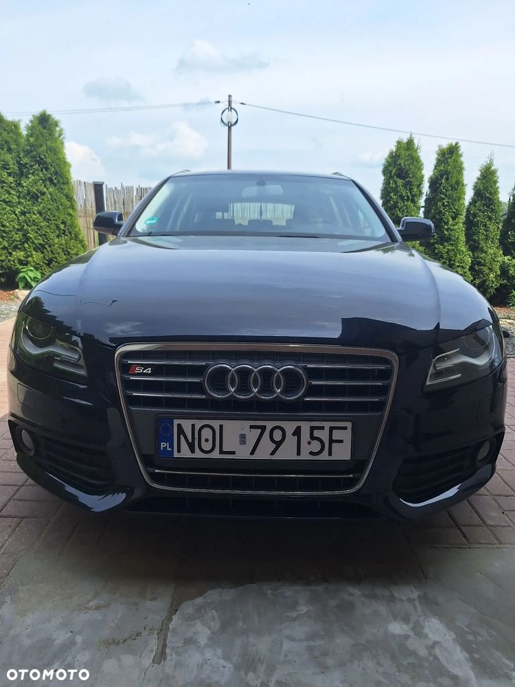 Audi A4 Avant 2.0 TDI DPF Ambition - 1