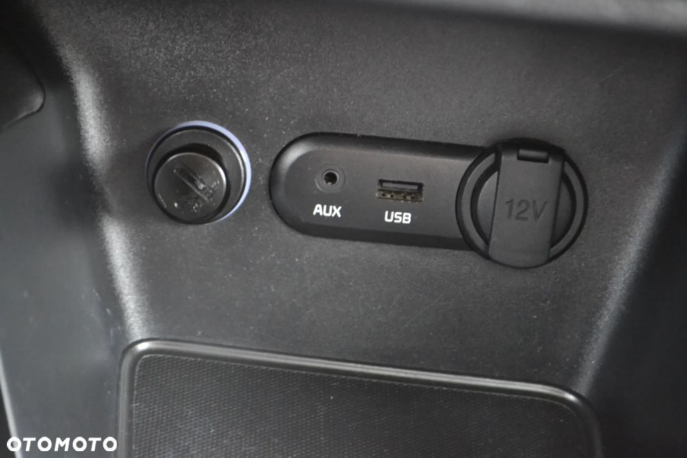 Kia Ceed 1.6 GDI L DCT - 30