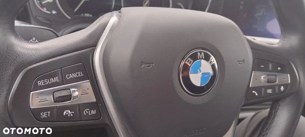 BMW Seria 3 318d - 15