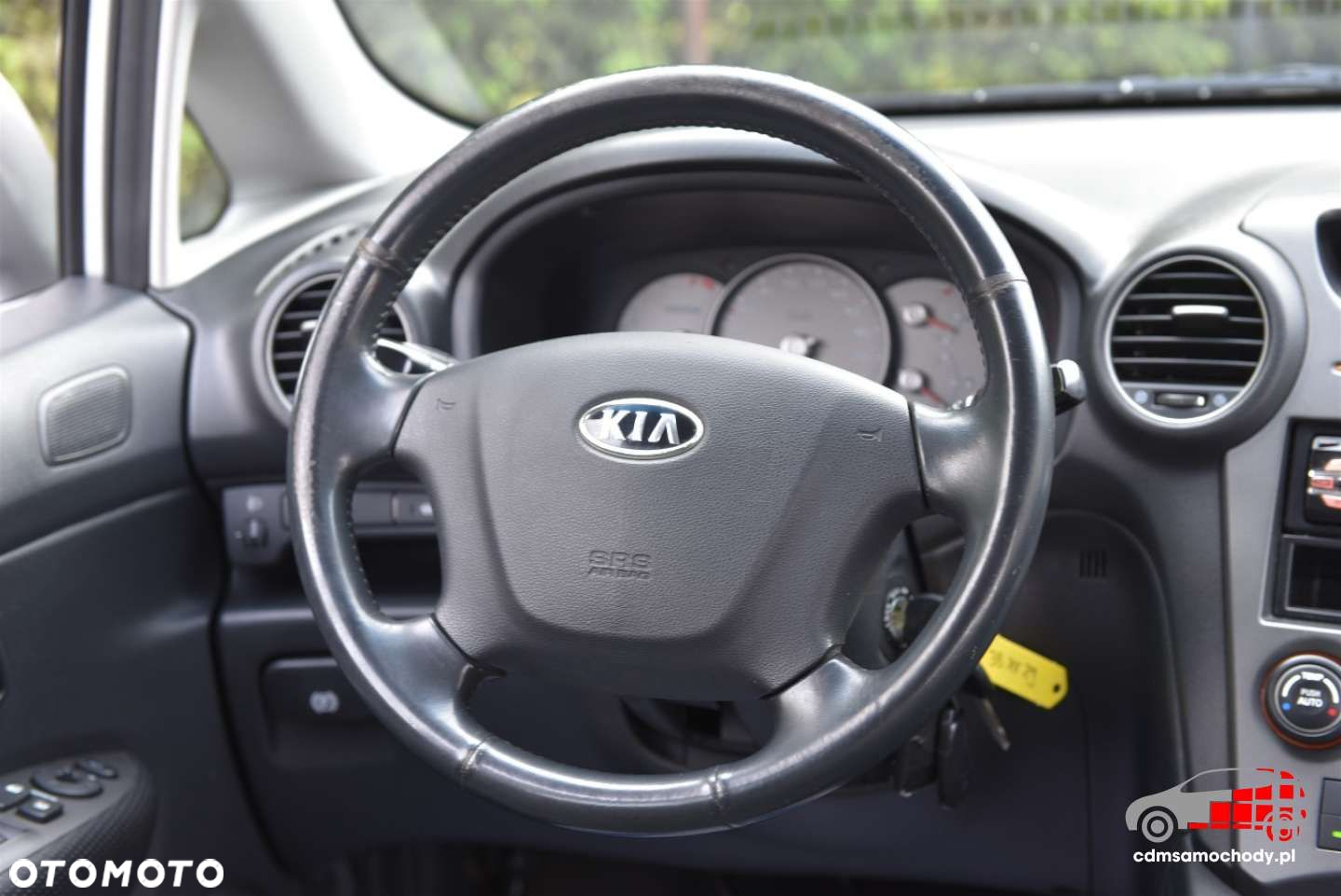 Kia Carens - 20