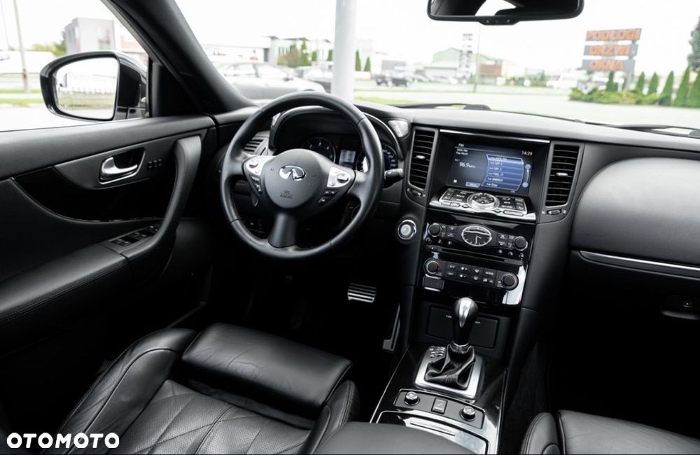 Infiniti QX70 3.0d S - 25