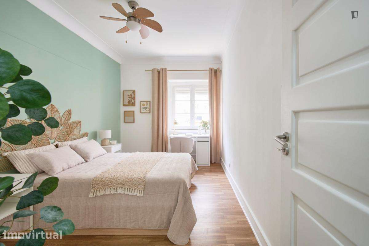 Quarto - localizado em Roma-Areeiro Lisbon - Grande imagem: 2/34
