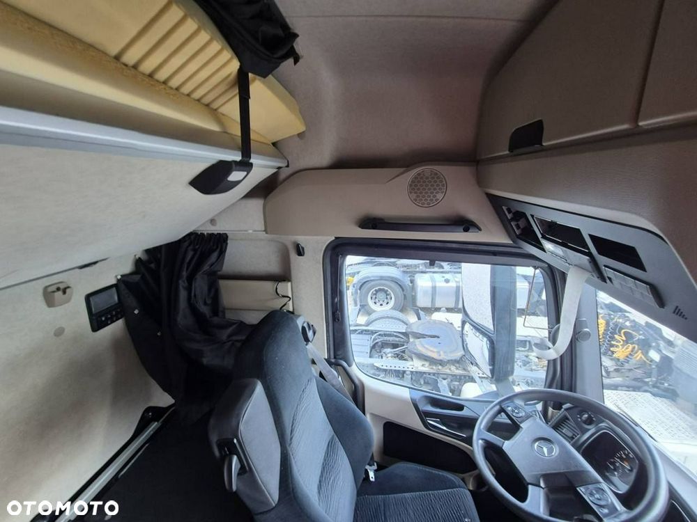 Mercedes-Benz Actros - 14