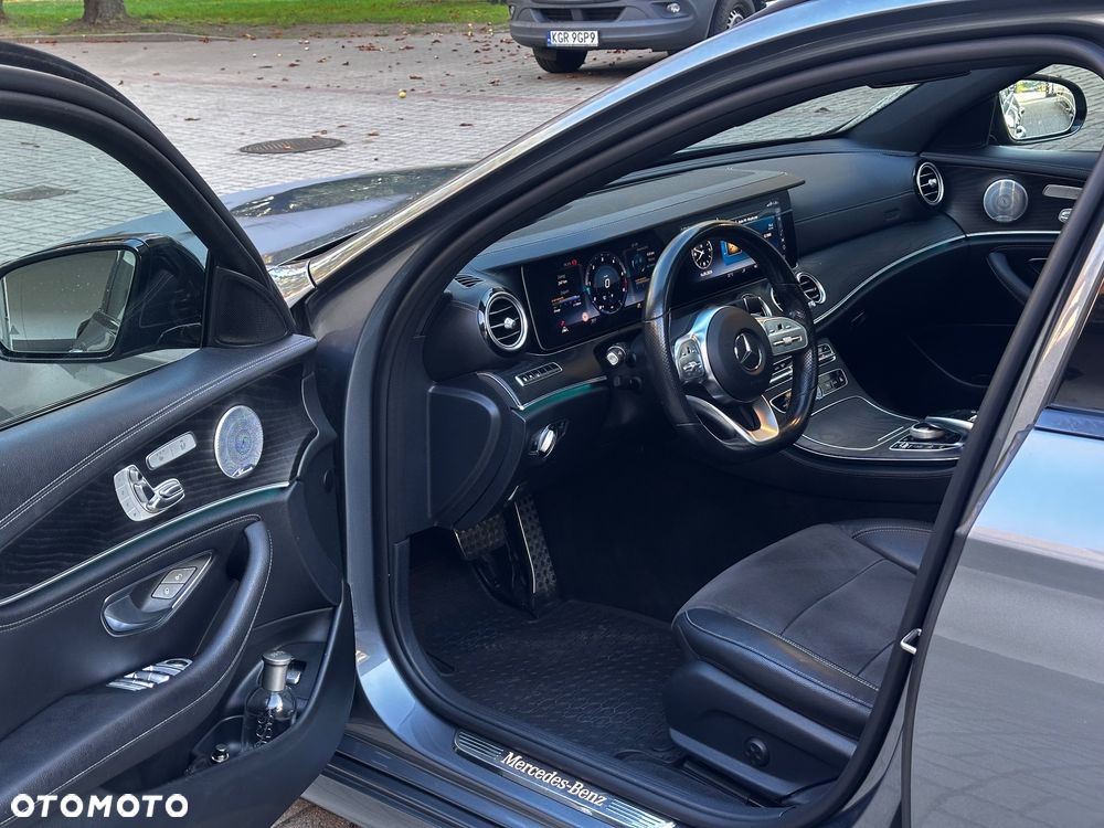 Mercedes-Benz Klasa E 220 d 4-Matic AMG - 19