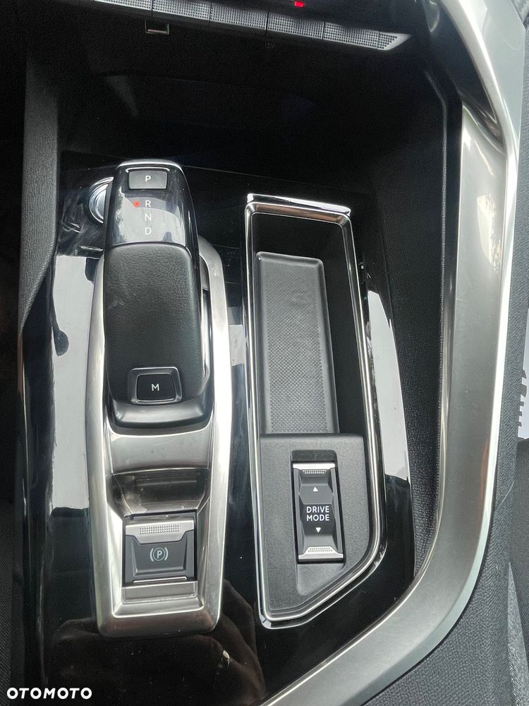 Peugeot 5008 BlueHDi 130 EAT8 Active - 28