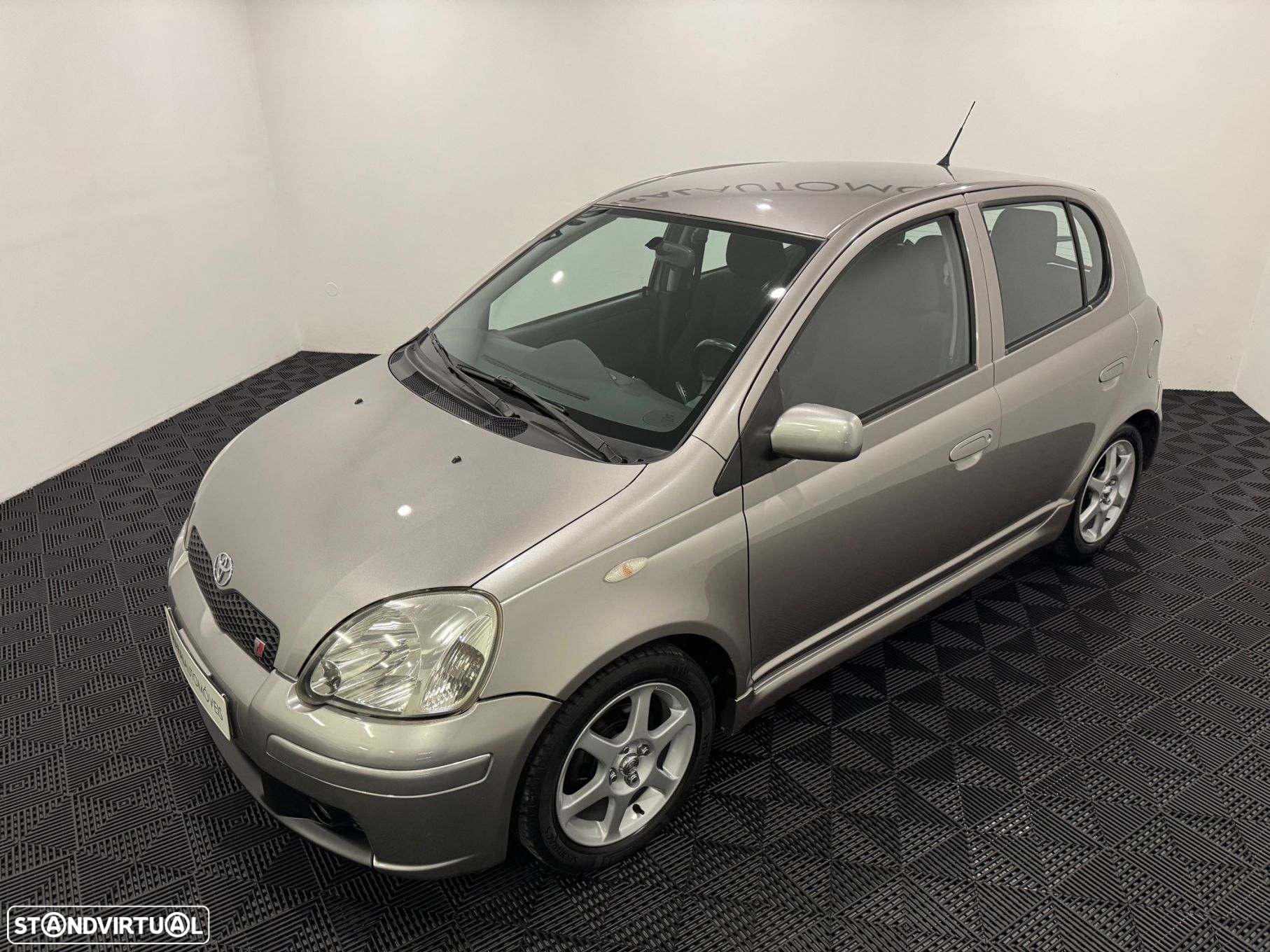 Toyota Yaris 1.5 T Sport AC - 20