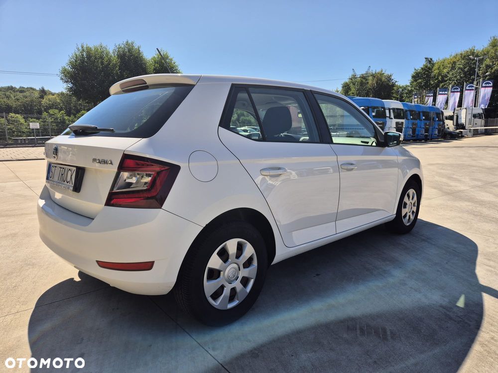 Skoda Fabia - 2
