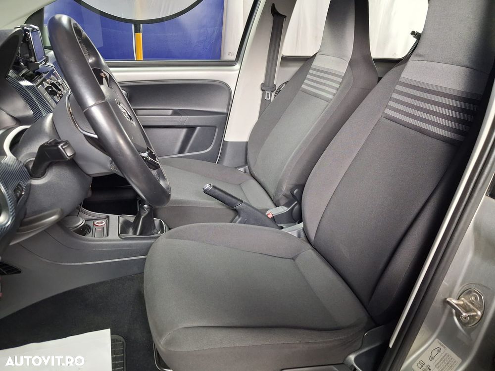 Volkswagen up! 1.0 High - 10
