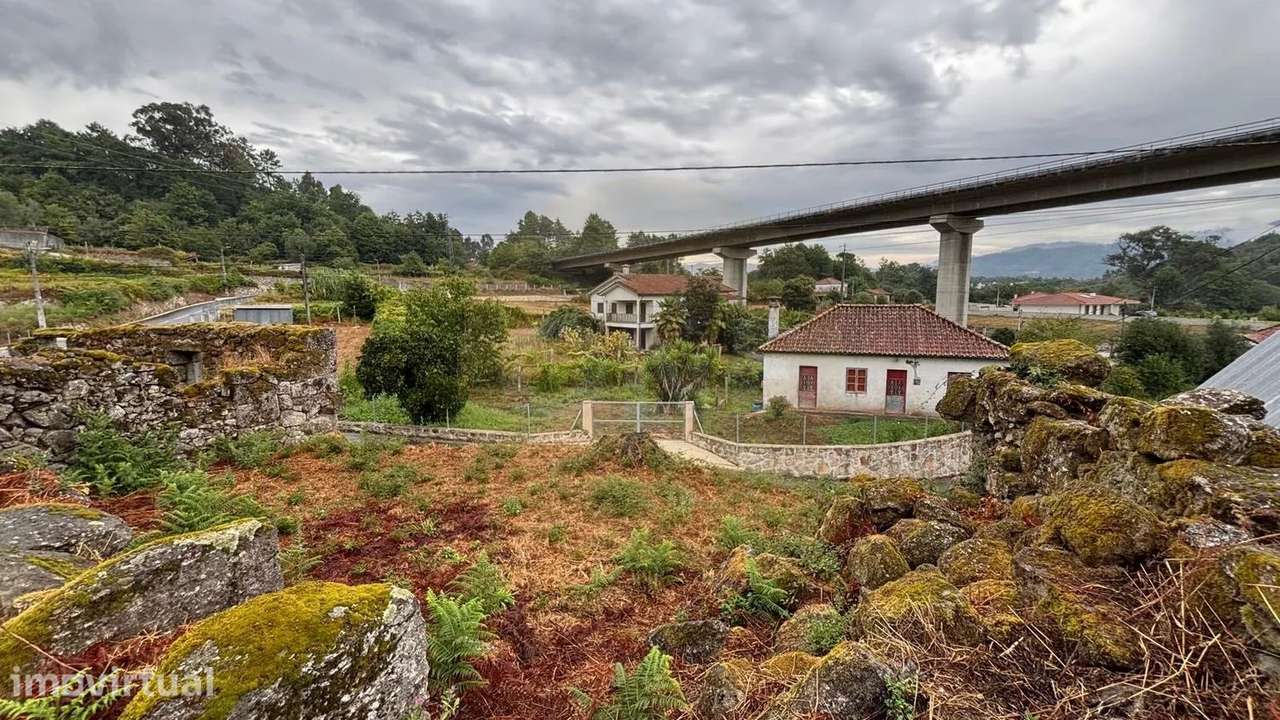Terreno Urbano 369 m² em Santar, Arcos de Valdevez - Grande imagem: 4/14